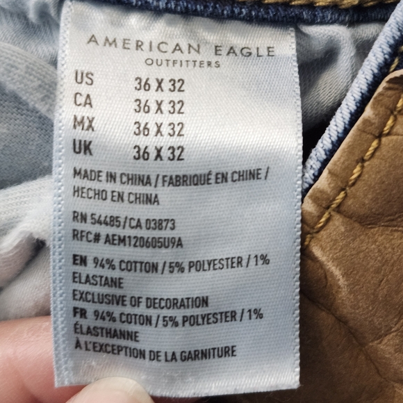 American Eagle Outfitters Light Blue Straight Jeans - Picture 11 of 11